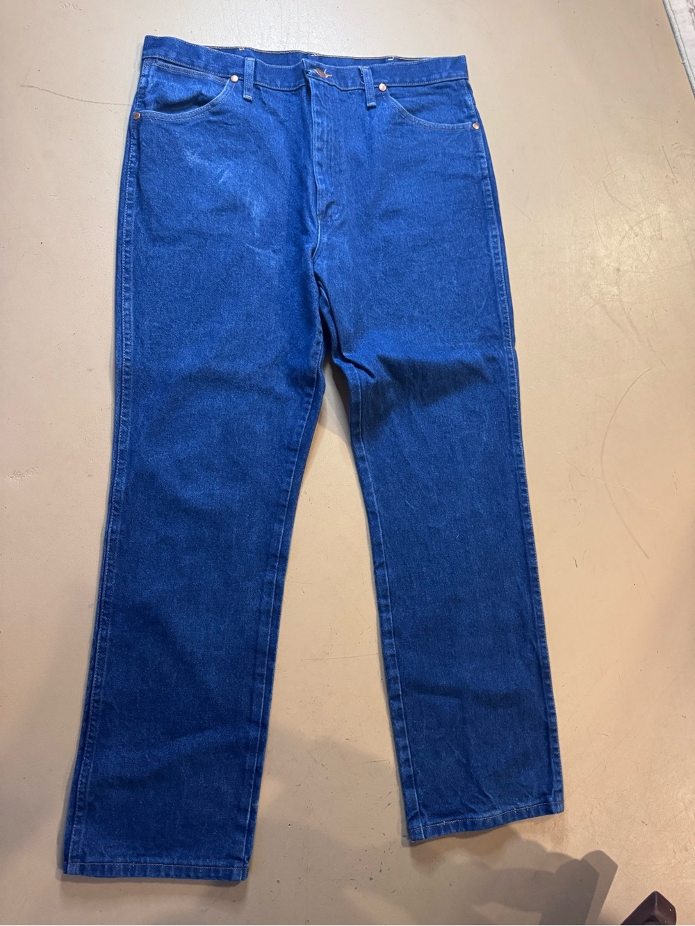 Wrangler 936DEN unwashed denim jeans
38x32 Slim Fit